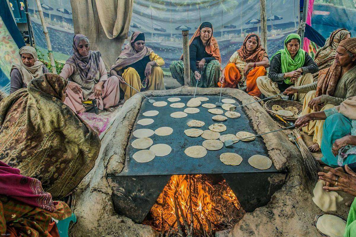Saanjha Chulah by artist Ranu Jain – Image, Photography | Mojarto